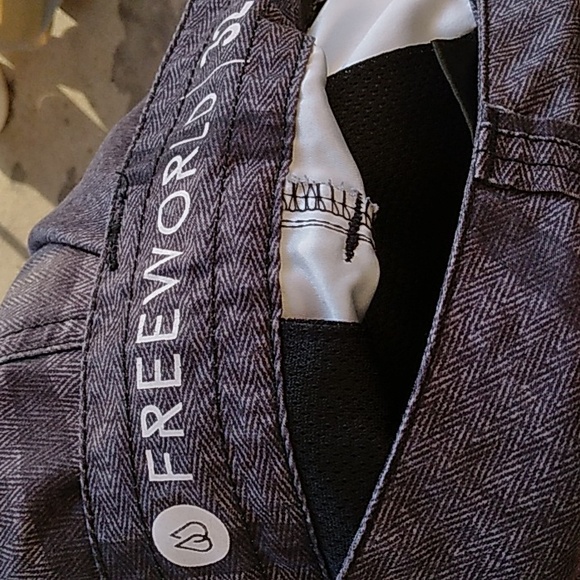 Freeworld shorts with pockets - Picture 6 of 7